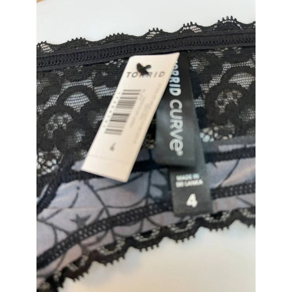 Torrid Plus 4 Black Bats Spider Web Lace Waistband/Trim Mid-Rise Thong Panties - Picture 6 of 6